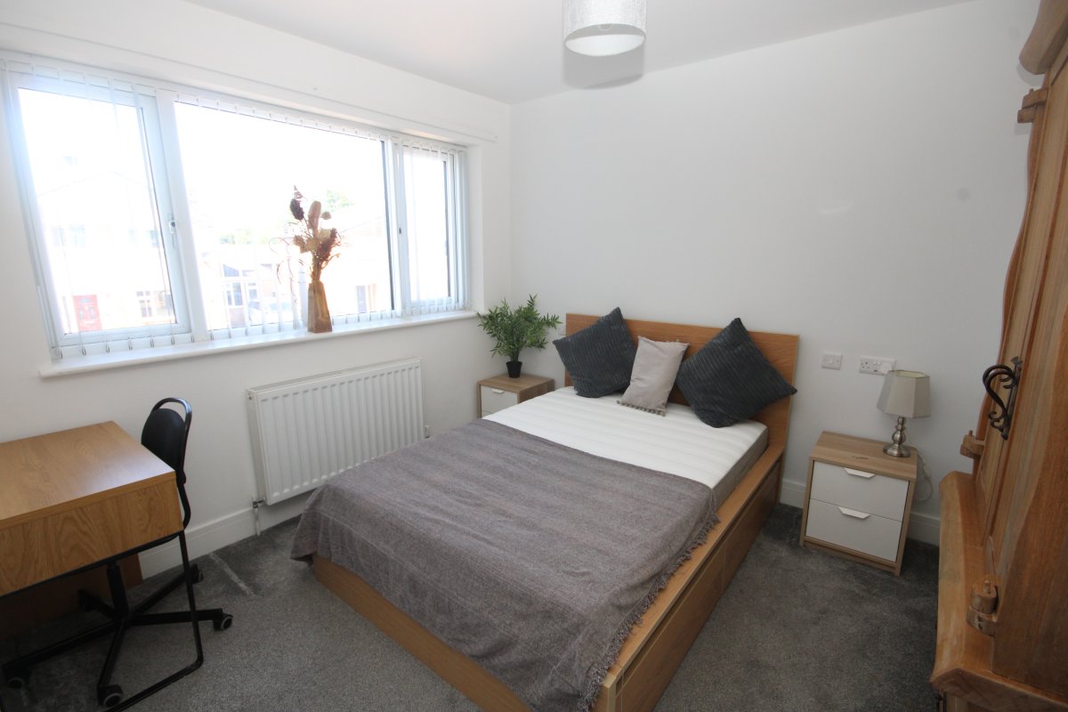 46 Gladstone Road, Chester